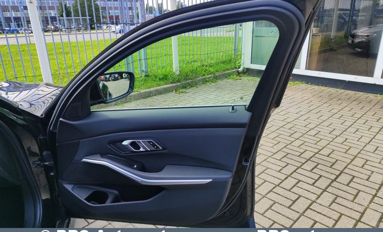 BMW 330 2.0i xDrive Automatas 2020 full