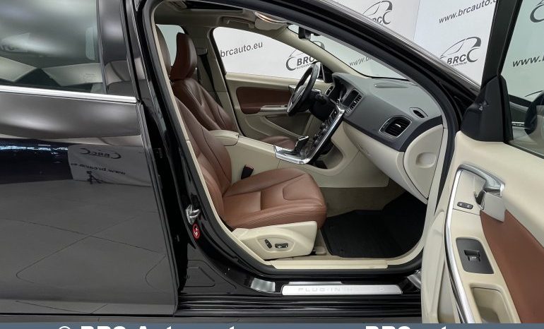 Volvo V60 Plug In Hybrid AWD Automatas 2013 full