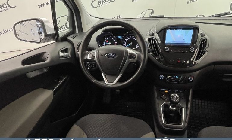 Ford Tourneo Courier 1.5 TDCi 2020 full