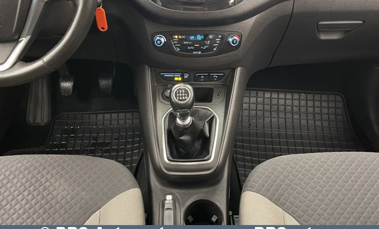 Ford Tourneo Courier 1.5 TDCi 2020 full