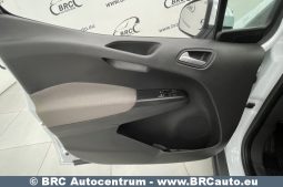 Ford Tourneo Courier 1.5 TDCi 2020 full