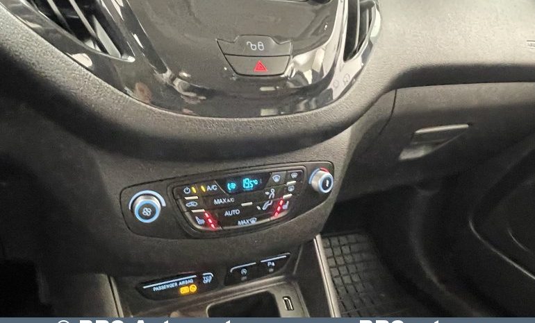 Ford Tourneo Courier 1.5 TDCi 2020 full