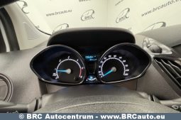 Ford Tourneo Courier 1.5 TDCi 2020 full
