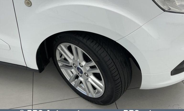 Ford Tourneo Courier 1.5 TDCi 2020 full