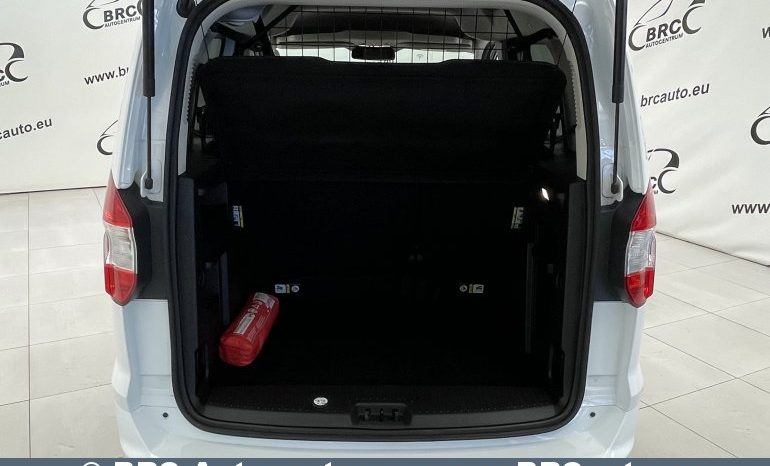 Ford Tourneo Courier 1.5 TDCi 2020 full
