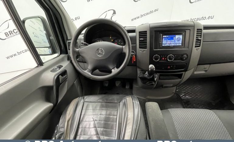 Mercedes-Benz Sprinter 516 CDI 2012 full