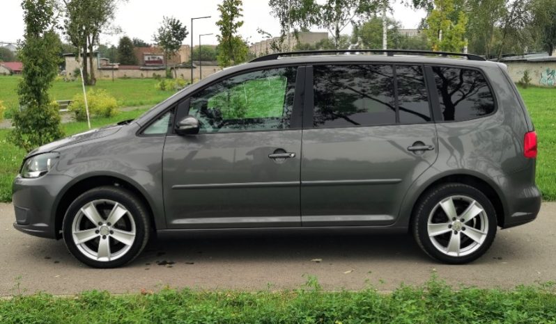 Volkswagen Touran 2012 full