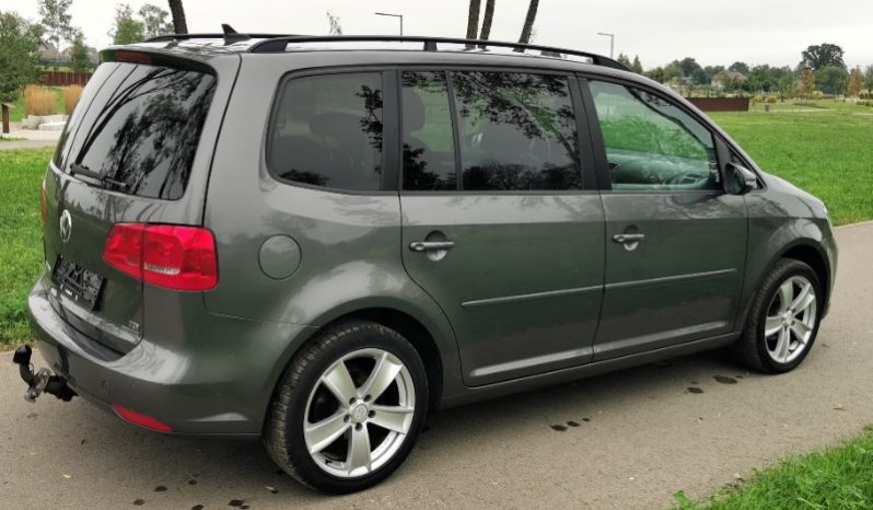 Volkswagen Touran 2012 full