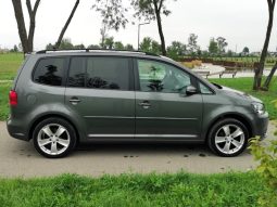 Volkswagen Touran 2012 full