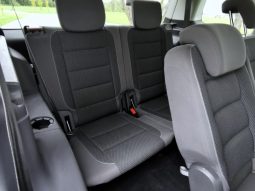 Volkswagen Touran 2012 full