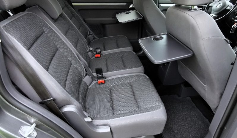 Volkswagen Touran 2012 full
