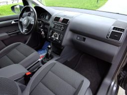 Volkswagen Touran 2012 full