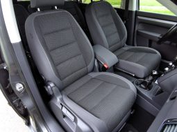 Volkswagen Touran 2012 full