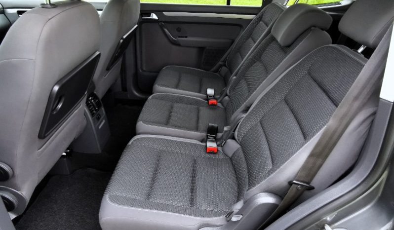 Volkswagen Touran 2012 full