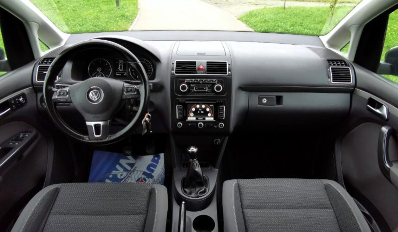 Volkswagen Touran 2012 full