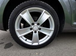 Volkswagen Touran 2012 full