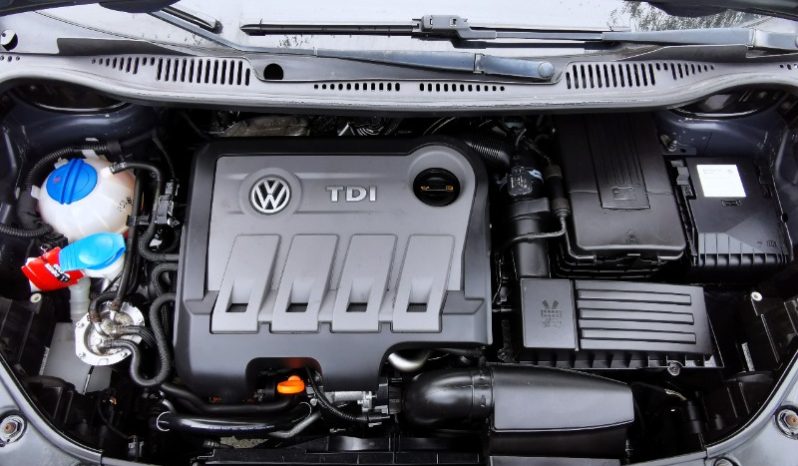 Volkswagen Touran 2012 full