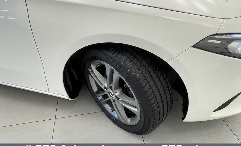 Mercedes-Benz A 180 Automatas 2019 full