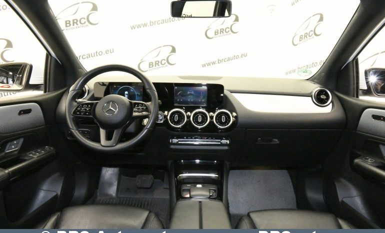 Mercedes-Benz B 180 d Automatas 2019 full