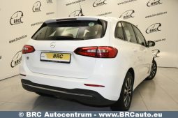 Mercedes-Benz B 180 d Automatas 2019 full