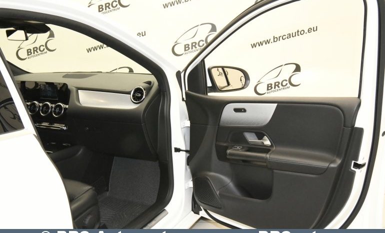 Mercedes-Benz B 180 d Automatas 2019 full