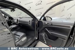 Porsche Cayenne 4.8 Turbo S Automatas 2015 full