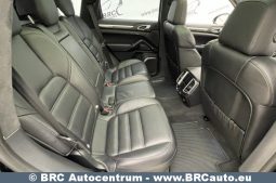 Porsche Cayenne 4.8 Turbo S Automatas 2015 full