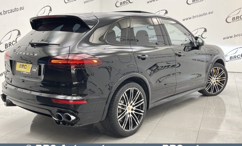 Porsche Cayenne 4.8 Turbo S Automatas 2015 full