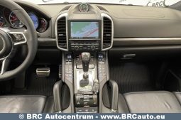 Porsche Cayenne 4.8 Turbo S Automatas 2015 full