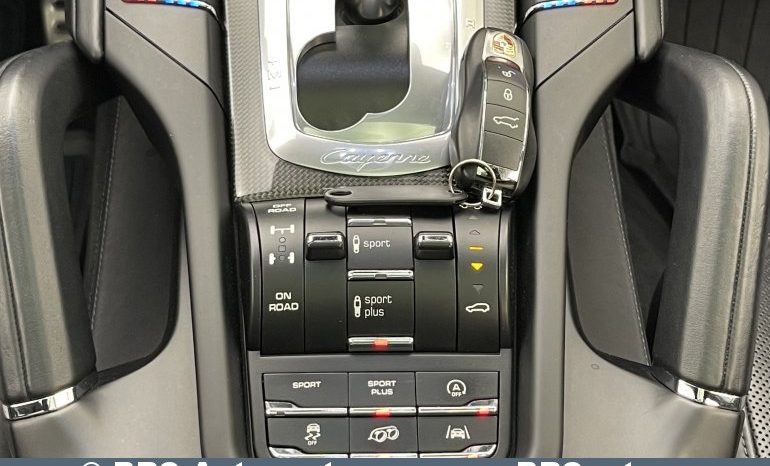 Porsche Cayenne 4.8 Turbo S Automatas 2015 full