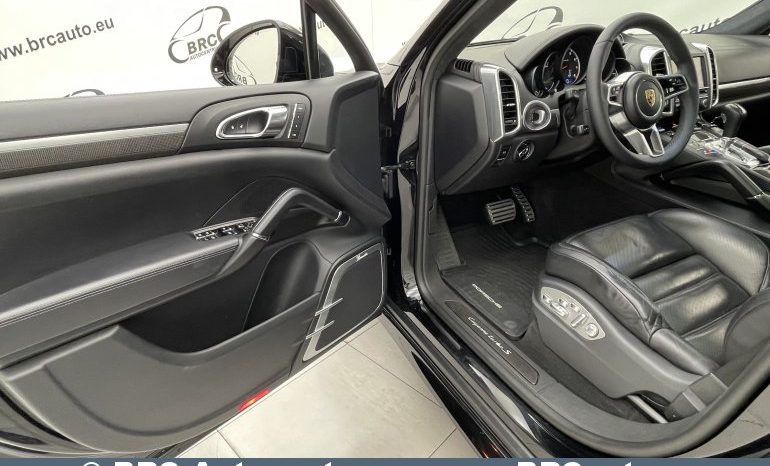 Porsche Cayenne 4.8 Turbo S Automatas 2015 full