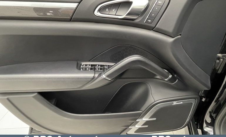 Porsche Cayenne 4.8 Turbo S Automatas 2015 full