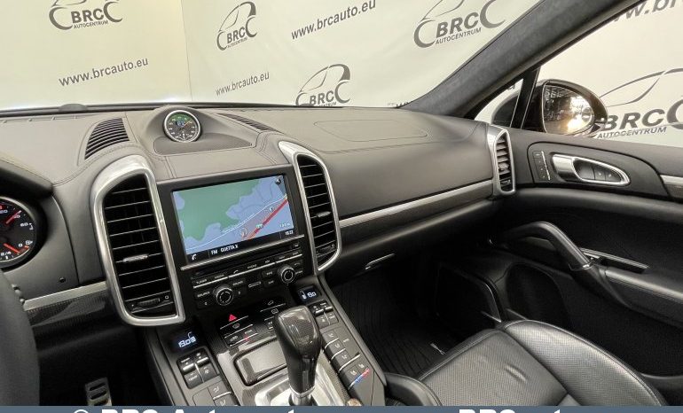 Porsche Cayenne 4.8 Turbo S Automatas 2015 full