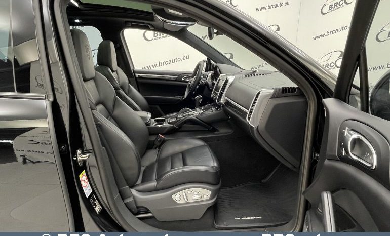 Porsche Cayenne 4.8 Turbo S Automatas 2015 full