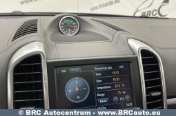 Porsche Cayenne 4.8 Turbo S Automatas 2015 full