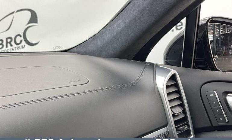 Porsche Cayenne 4.8 Turbo S Automatas 2015 full