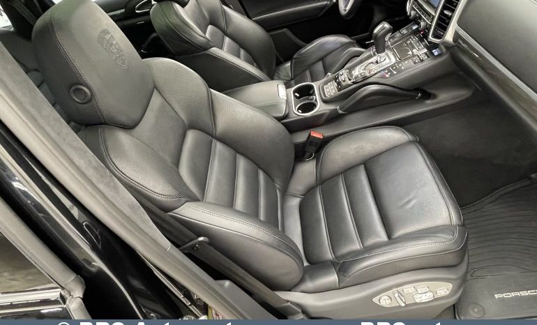 Porsche Cayenne 4.8 Turbo S Automatas 2015 full