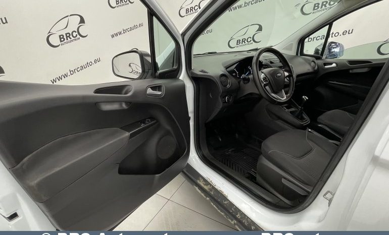 Ford Transit Courier 1.5 TDCi 2021 full