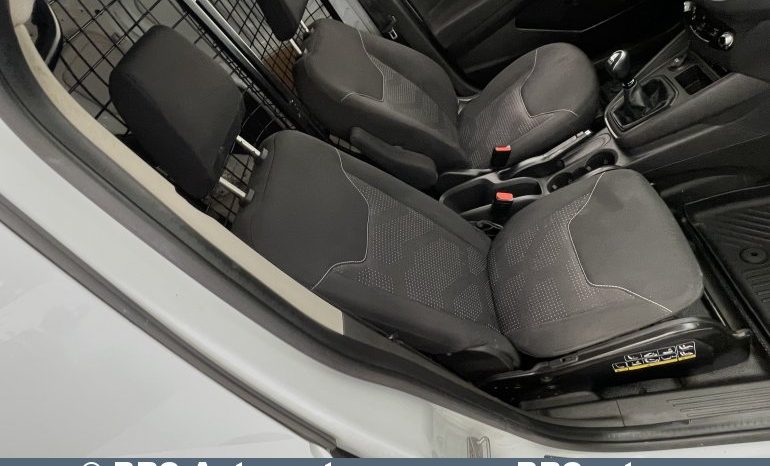 Ford Transit Courier 1.5 TDCi 2021 full