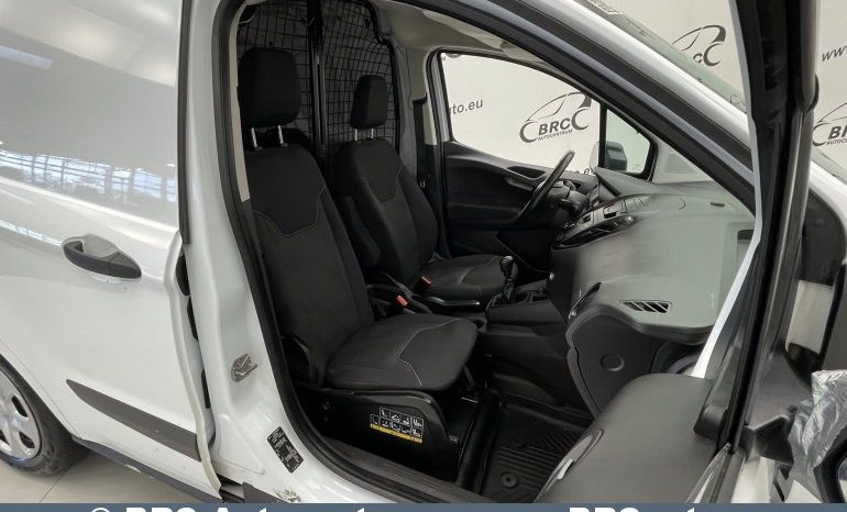 Ford Transit Courier 1.5 TDCi 2021 full