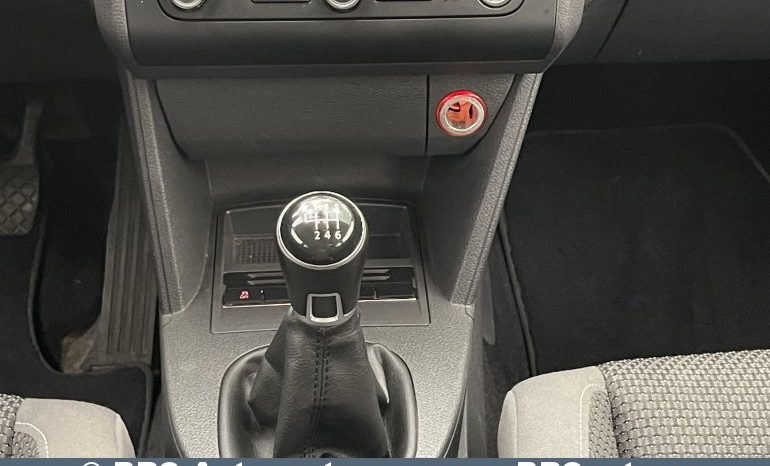 Volkswagen Touran 2.0TDI 2012 full