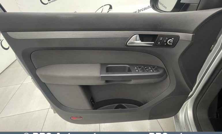 Volkswagen Touran 2.0TDI 2012 full