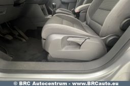 Volkswagen Touran 2.0TDI 2012 full