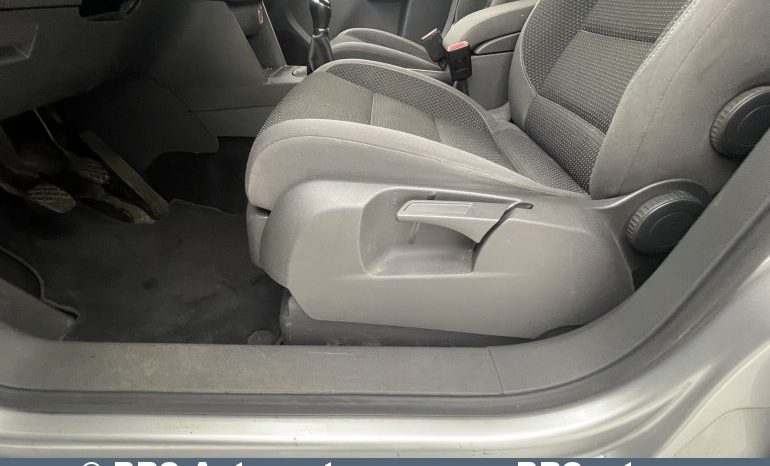 Volkswagen Touran 2.0TDI 2012 full