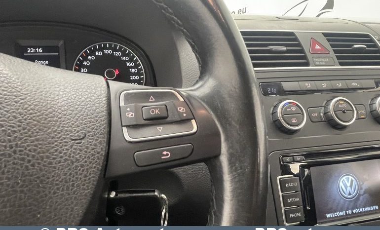 Volkswagen Touran 2.0TDI 2012 full