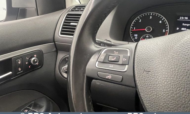 Volkswagen Touran 2.0TDI 2012 full