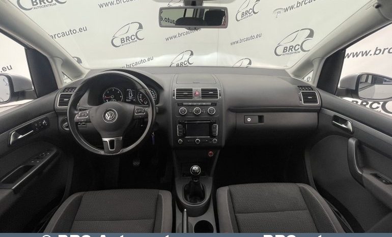 Volkswagen Touran 2.0TDI 2012 full