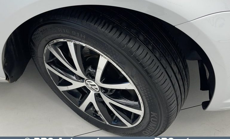 Volkswagen Touran 2.0TDI 2012 full