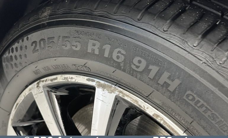 Volkswagen Touran 2.0TDI 2012 full