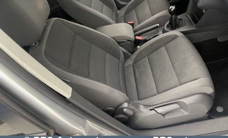 Volkswagen Touran 2.0TDI 2012 full